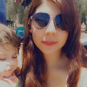 Meet your Posher, Nayeli